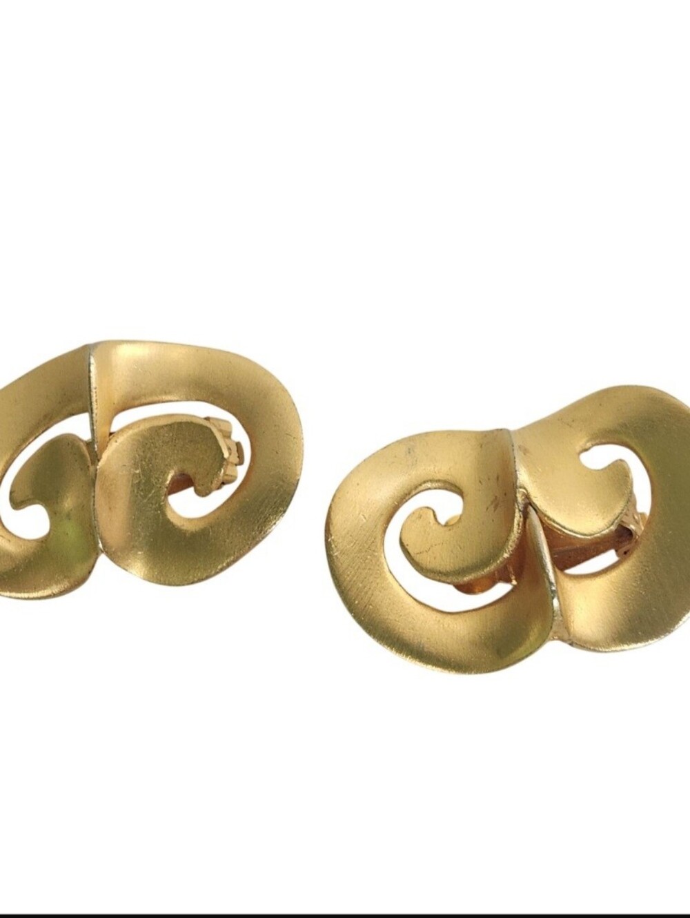 Clara Studio Vintage 60s Goldtone Swirl Rare Clip On Earrings